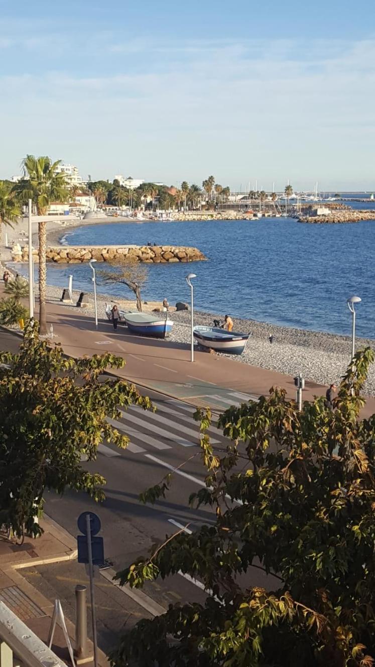 Au De Cagnes Apartment